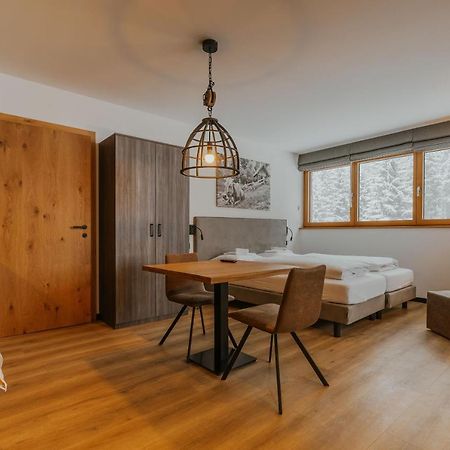 Apartment Typ C Im Alpin Resort Mo Gargellen Buitenkant foto